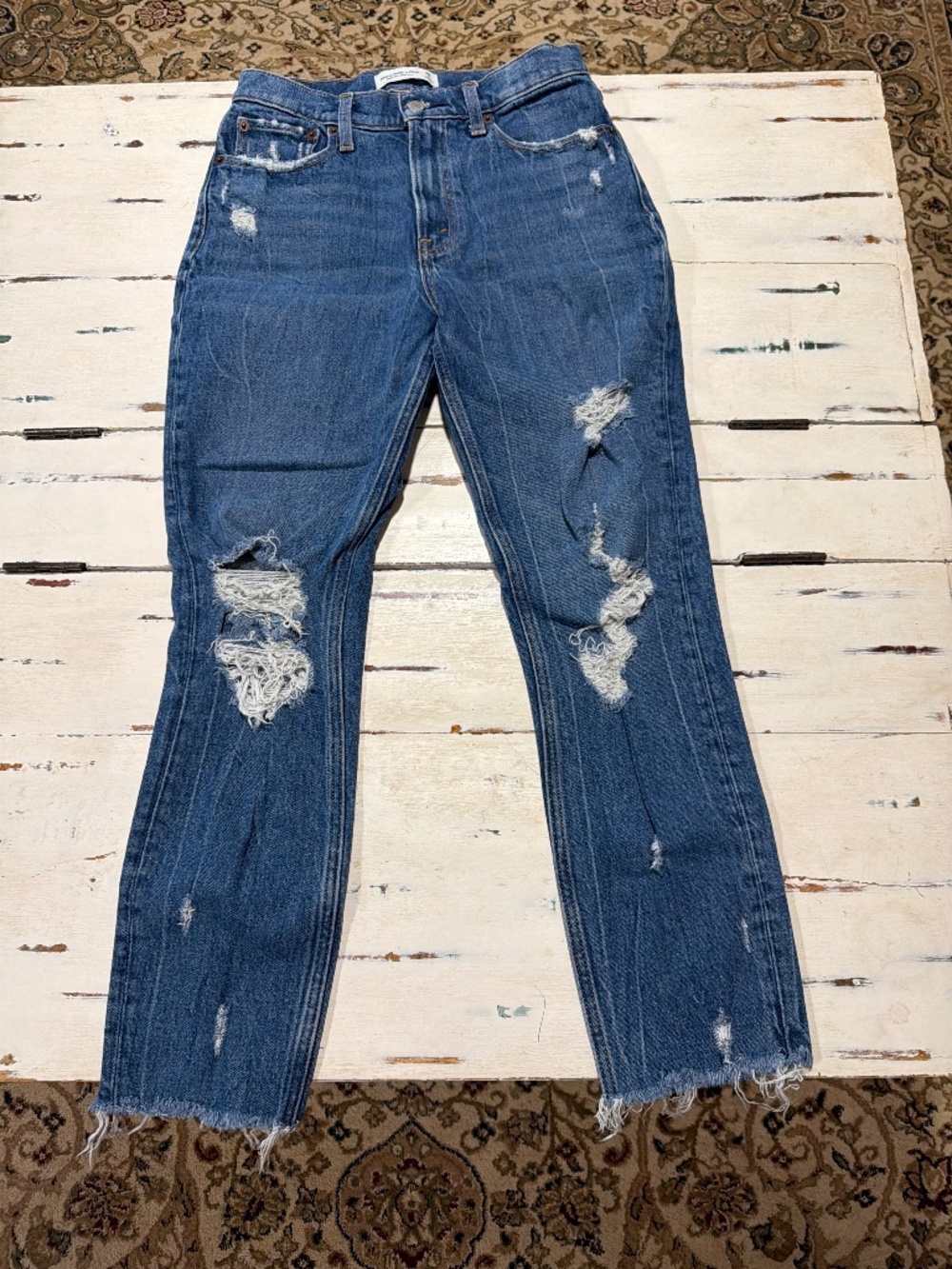 Abercrombie & Fitch High Rise Mom Jeans Distressed Blue Denim Size 2